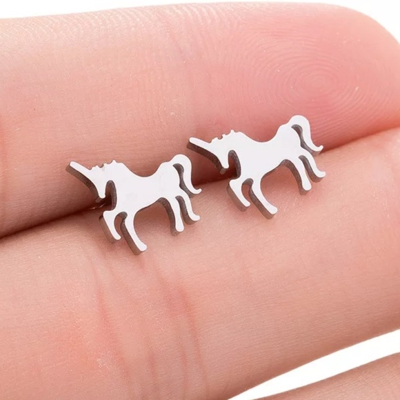 Rose Gold Unicorn Stud - Picture 1 of 1